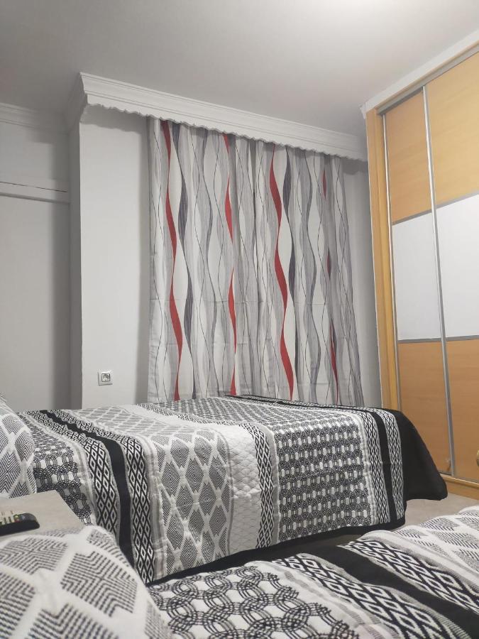 Hostal La Campana La Línea de la Concepción エクステリア 写真