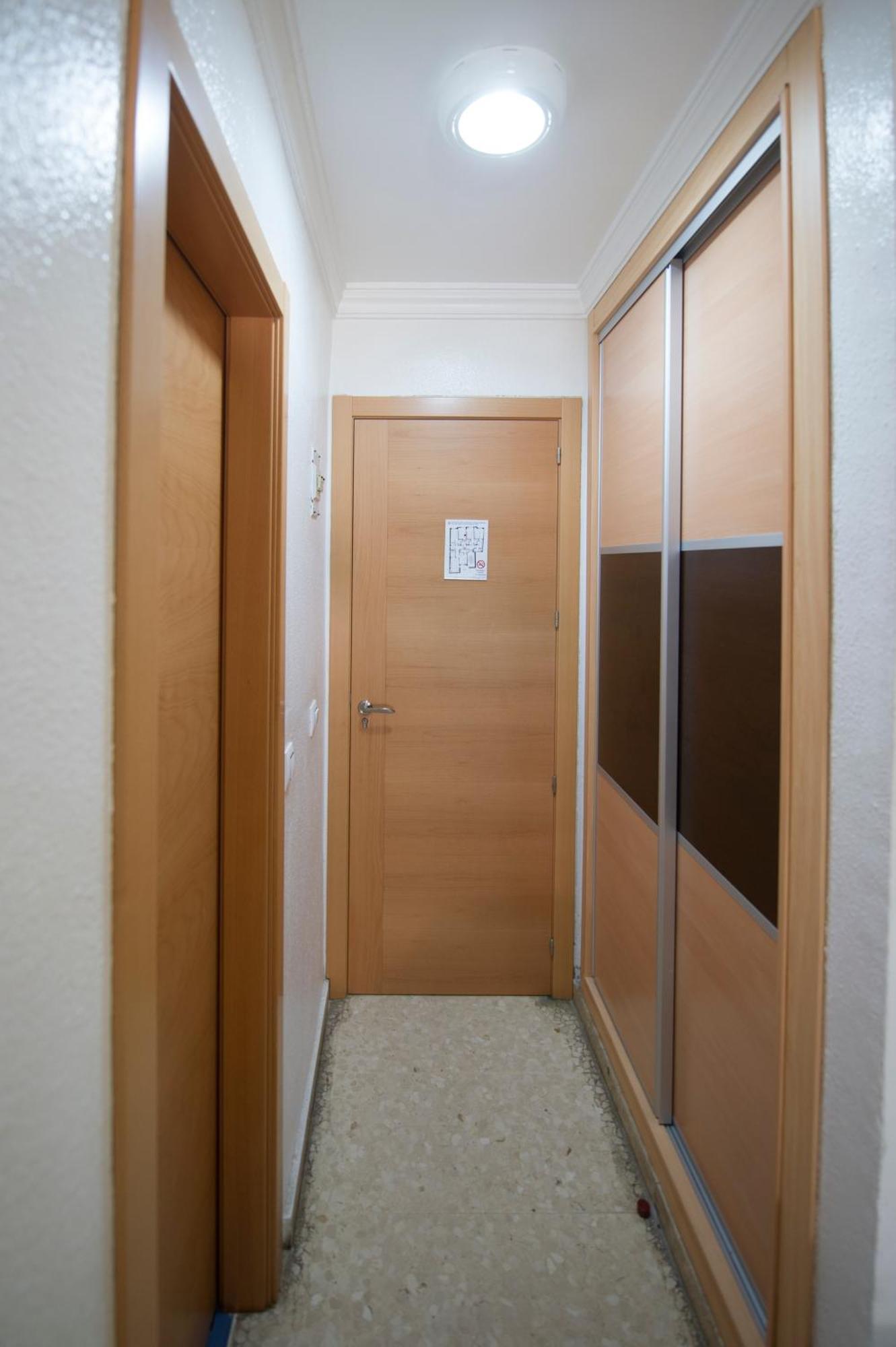 Hostal La Campana La Línea de la Concepción エクステリア 写真