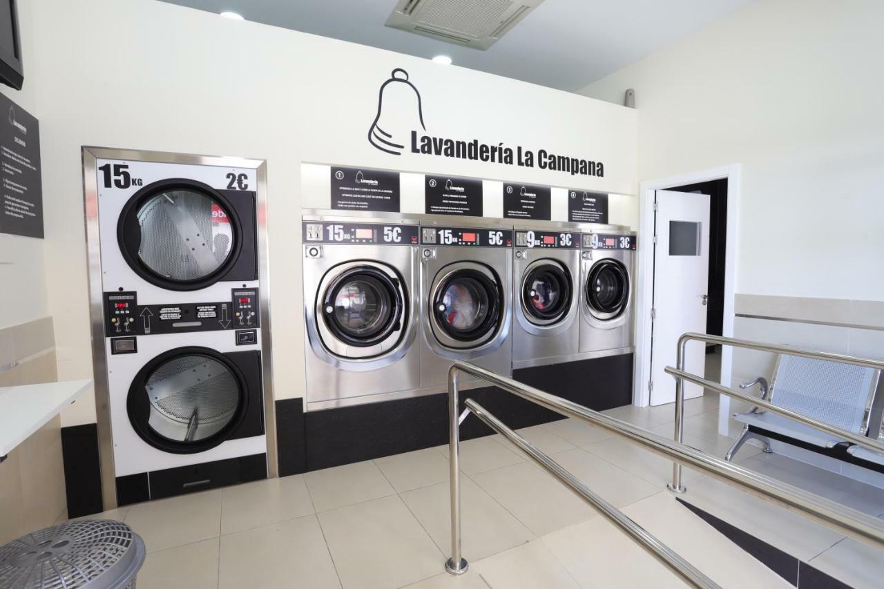 Hostal La Campana La Línea de la Concepción エクステリア 写真